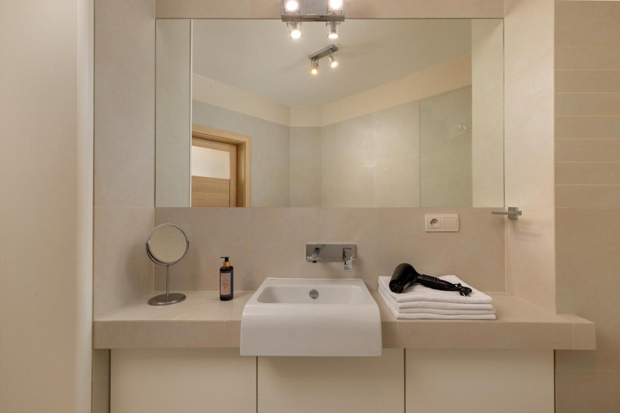 Apartment Slominskiego 5 II With Balcony By Noclegi Renters วอร์ซอ ภายนอก รูปภาพ